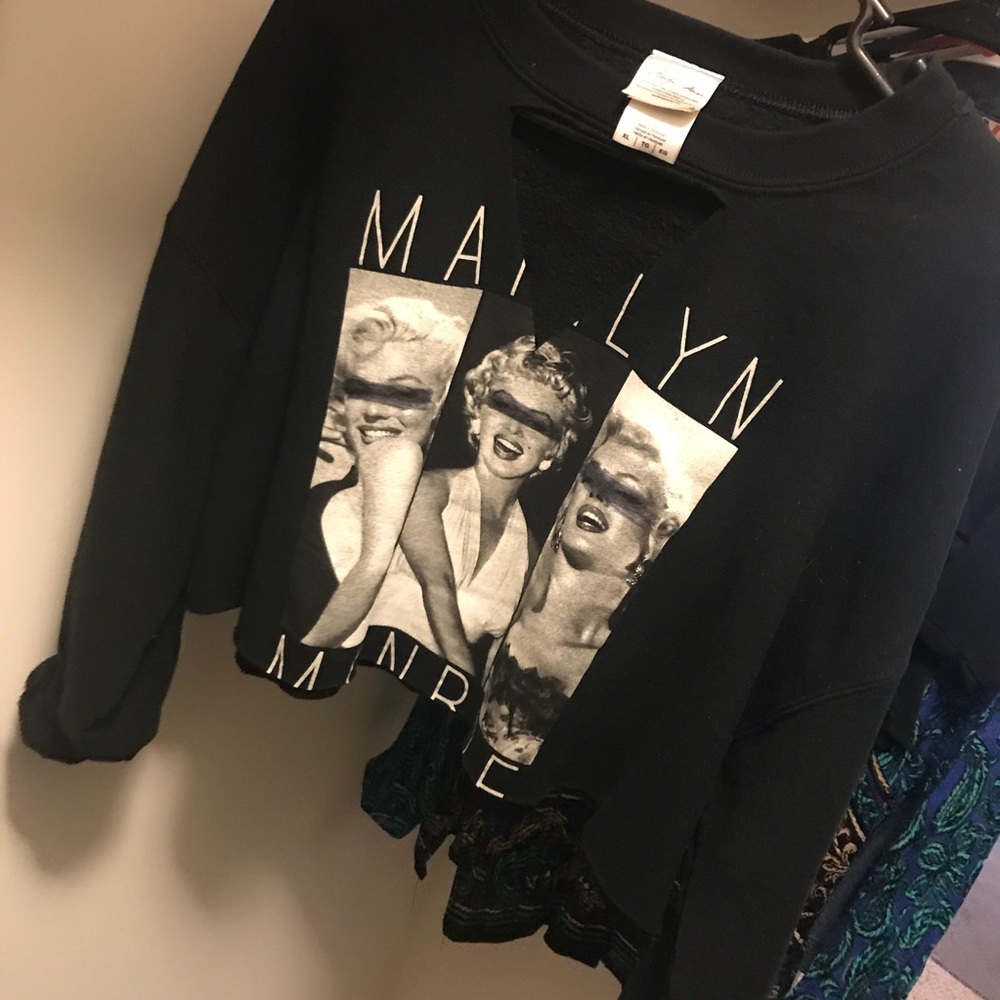 Custome Marilyn Monroe Crop Crew